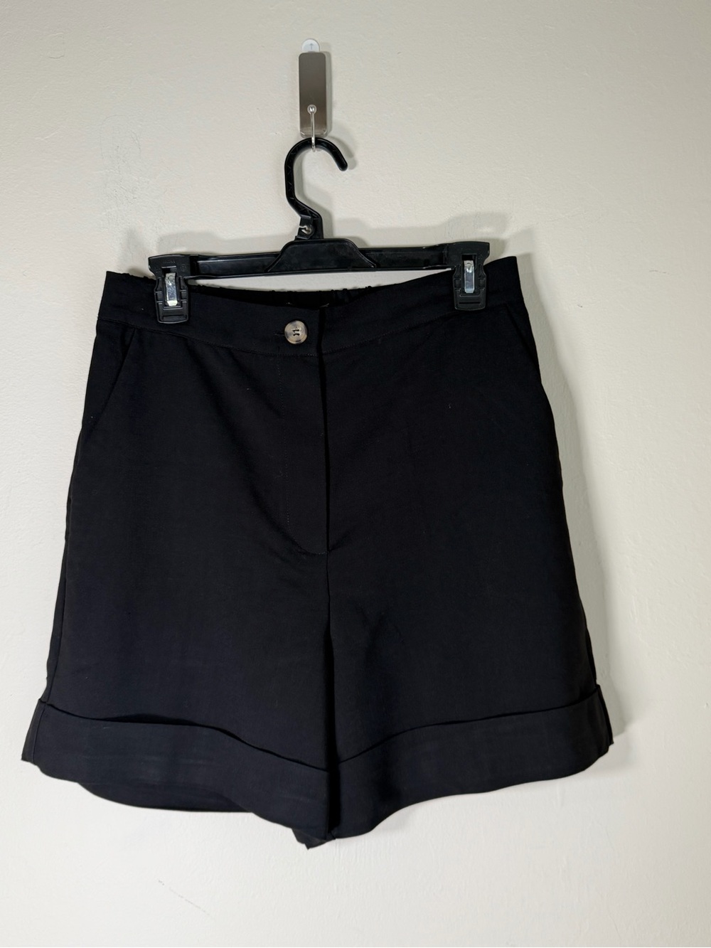 House of Harlow 1960 Black Cuffed Bermuda Shorts
